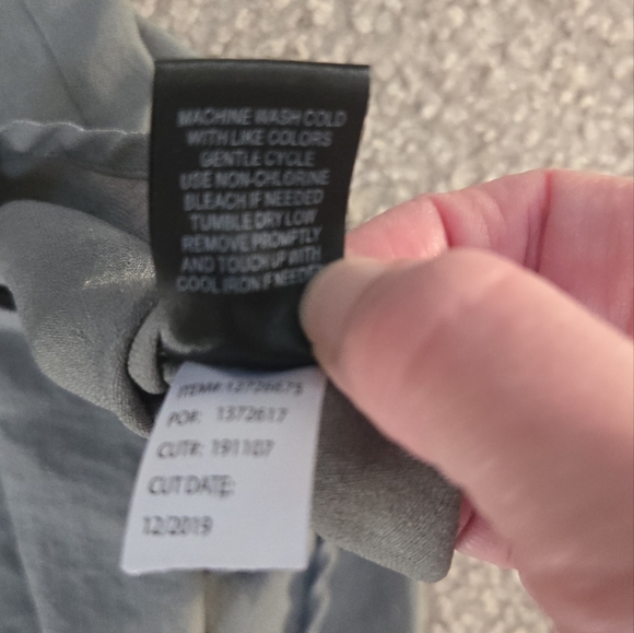 Torrid Harper Gauze Sleeveless Shirt Size 1' - Picture 4 of 4